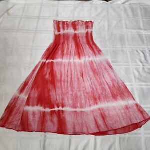 Red and White Tie-Dye Strapless Dress